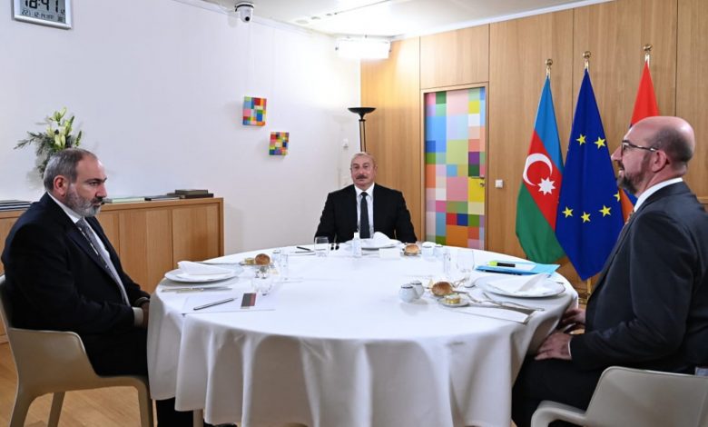 azerbaycan cumhurbaskani aliyev ile ermenistan basbakani pasinyanin gorusmesi basladi dTfh