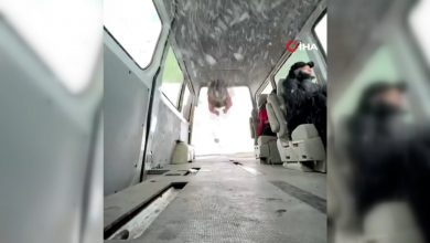 rusyada bir dublor 80 km hizla giden minibusun icinden boyle atladi AePQ