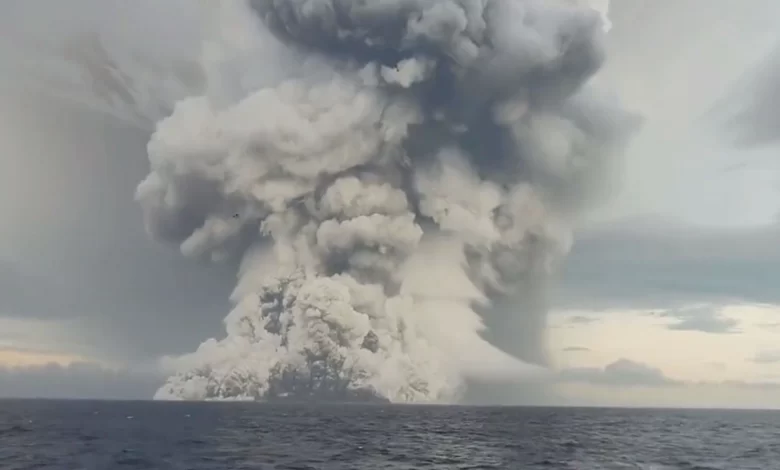 tongada yanardag patlamasinin ardindan bircok ulkede tsunami uyarisi yapildi ZFJO